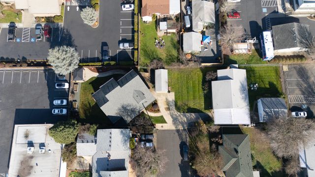 1316 NE Foster Way, Grants Pass, OR 97526