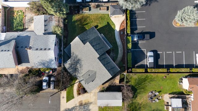 1316 NE Foster Way, Grants Pass, OR 97526