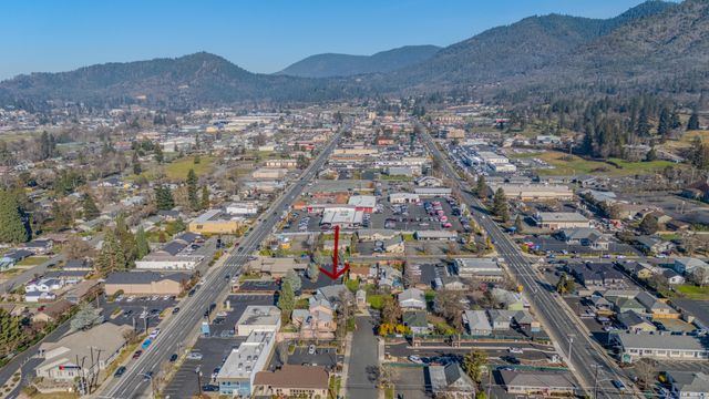 1316 NE Foster Way, Grants Pass, OR 97526