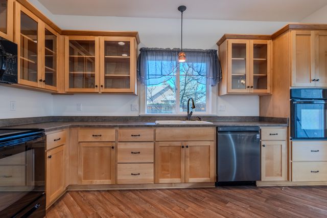 1316 NE Foster Way, Grants Pass, OR 97526