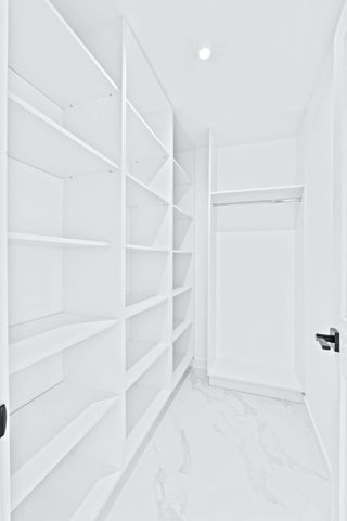 20500 Highland Lakes Boulevard, Miami, FL 33179