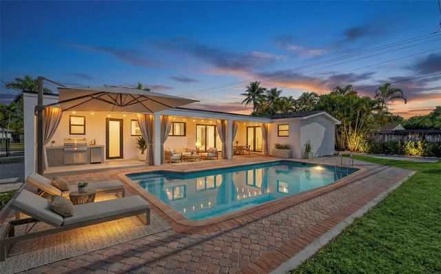 20500 Highland Lakes Boulevard, Miami, FL 33179