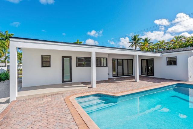 20500 Highland Lakes Boulevard, Miami, FL 33179