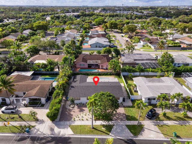 20500 Highland Lakes Boulevard, Miami, FL 33179