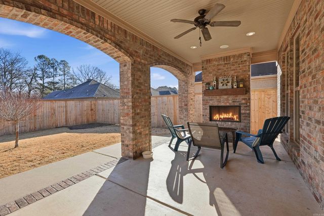 1120 Applewood Drive, Conway, AR 72034