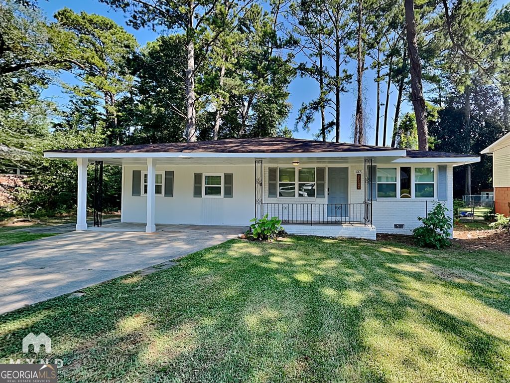 1371 Stoneham Court, Atlanta, GA 30349