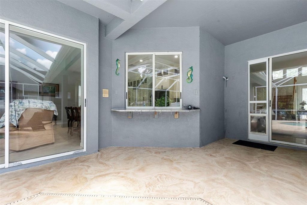 Image 15 of property listing at 8380 GOLDEN PRAIRIE DRIVE, Tampa, FL 33647
