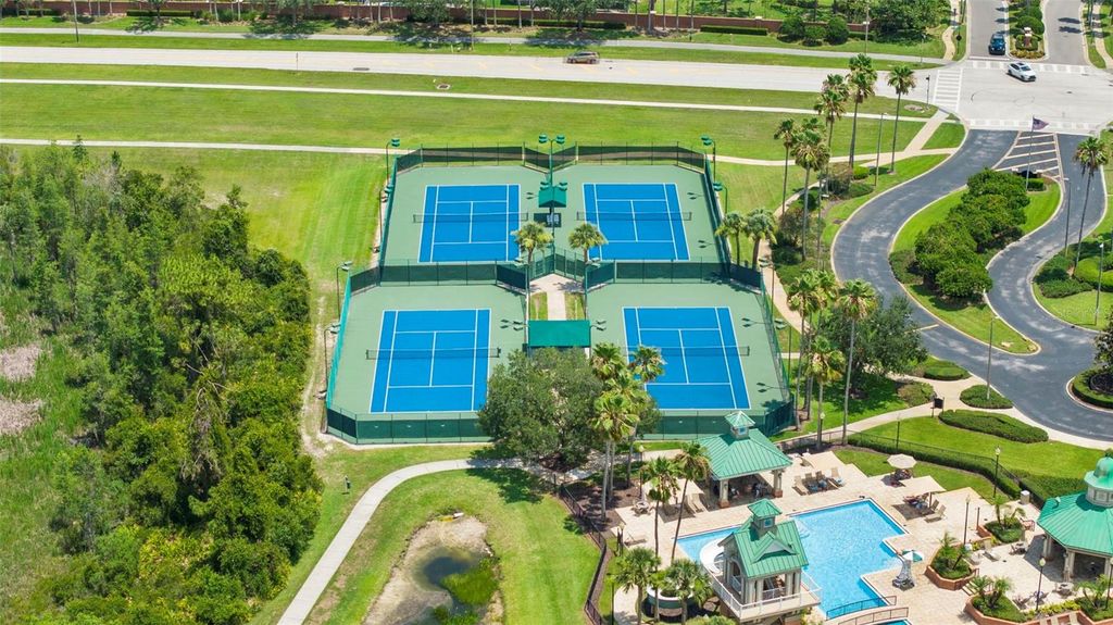 Image 73 of property listing at 8380 GOLDEN PRAIRIE DRIVE, Tampa, FL 33647