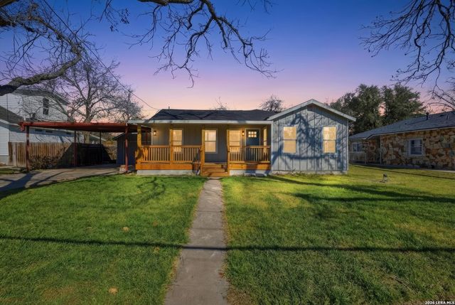808 college, Seguin, TX 78155