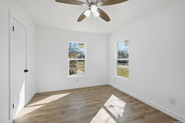 808 college, Seguin, TX 78155