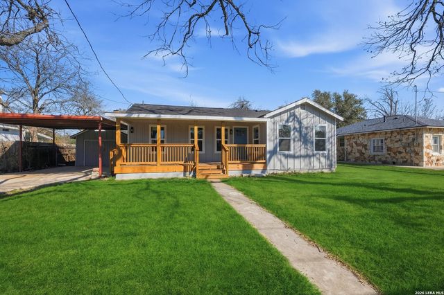 808 college, Seguin, TX 78155