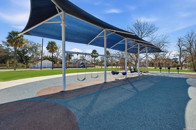 808 college, Seguin, TX 78155