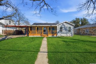 808 college, Seguin, TX 78155