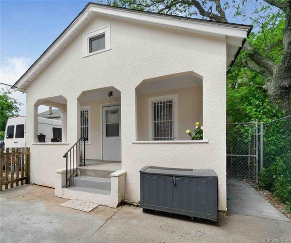 179A Beach 26th Street, Far Rockaway, NY 11691