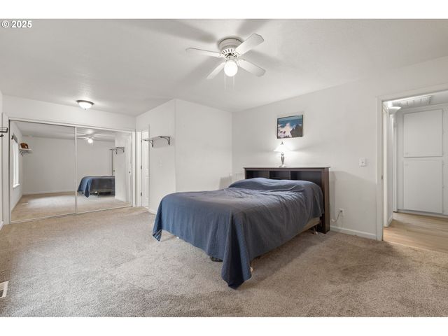 618 Ne FALOMA Rd, Portland, OR 97211