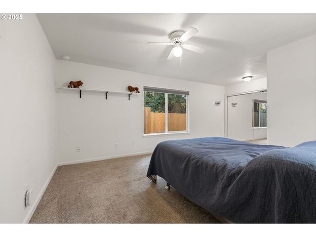 618 Ne FALOMA Rd, Portland, OR 97211