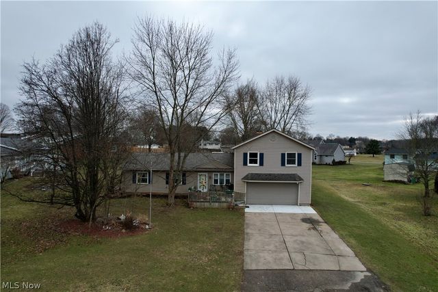 5000 Mildred Circle SW, Navarre, OH 44662