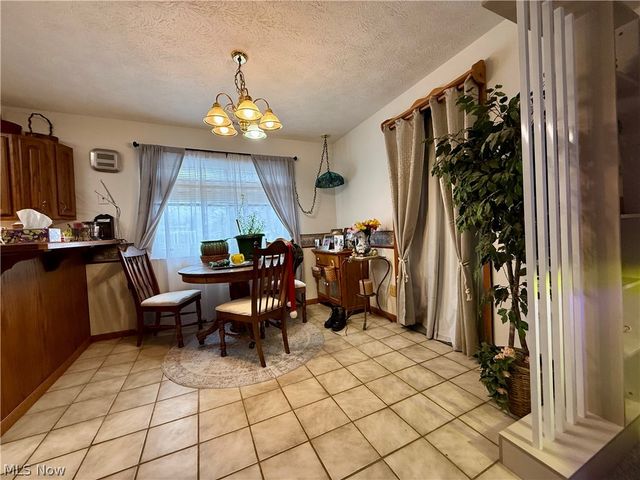 5000 Mildred Circle SW, Navarre, OH 44662