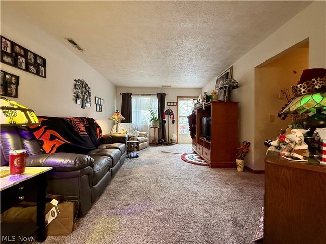 5000 Mildred Circle SW, Navarre, OH 44662