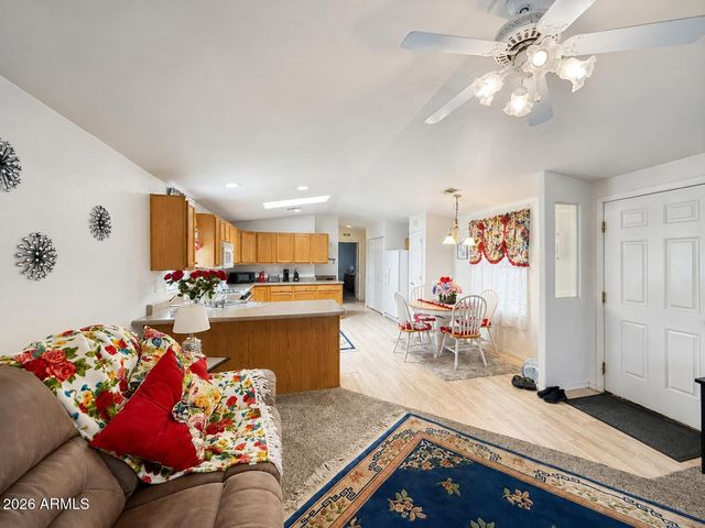 201 S Greenfield Road 11, Mesa, AZ 85206