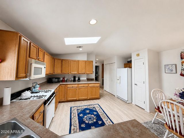 201 S Greenfield Road 11, Mesa, AZ 85206