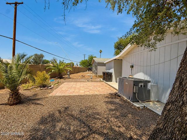 201 S Greenfield Road 11, Mesa, AZ 85206