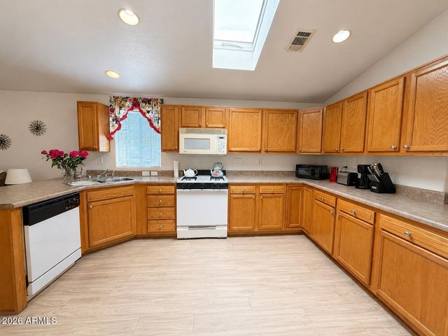 201 S Greenfield Road 11, Mesa, AZ 85206