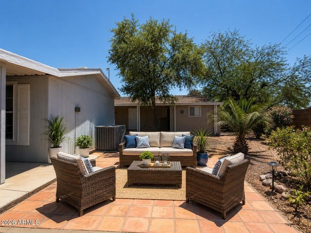 201 S Greenfield Road 11, Mesa, AZ 85206