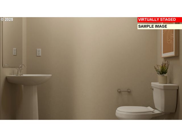 2255 Sawtelle Dr, Woodburn, OR 97071