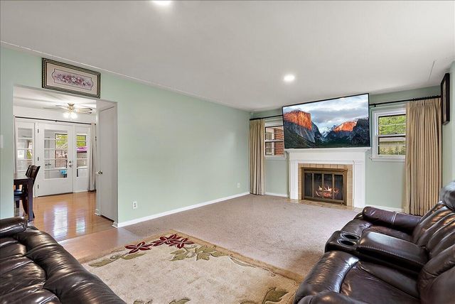 3035 E Paris Avenue, Grand Rapids, MI 49512