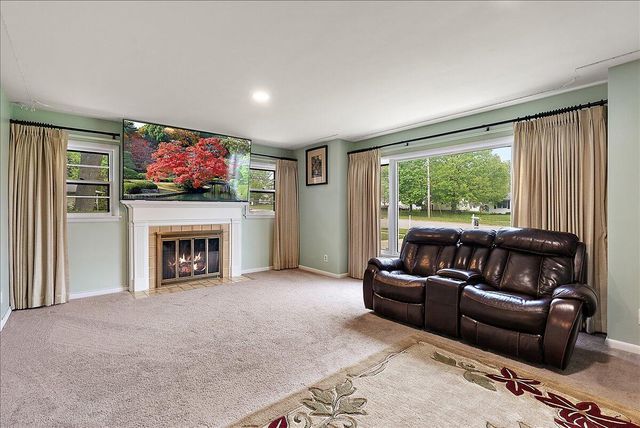 3035 E Paris Avenue, Grand Rapids, MI 49512