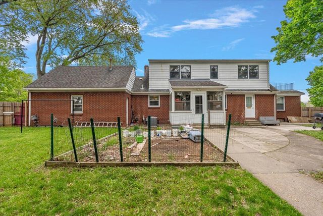 3035 E Paris Avenue, Grand Rapids, MI 49512