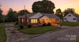 116 Huss Avenue, Hudson, NC 28638