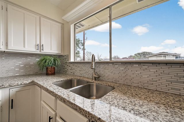 222 Tara Plantation Drive, Richmond, TX 77469