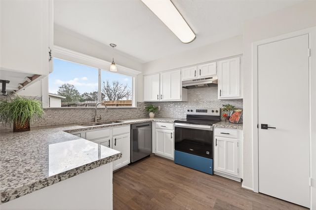 222 Tara Plantation Drive, Richmond, TX 77469