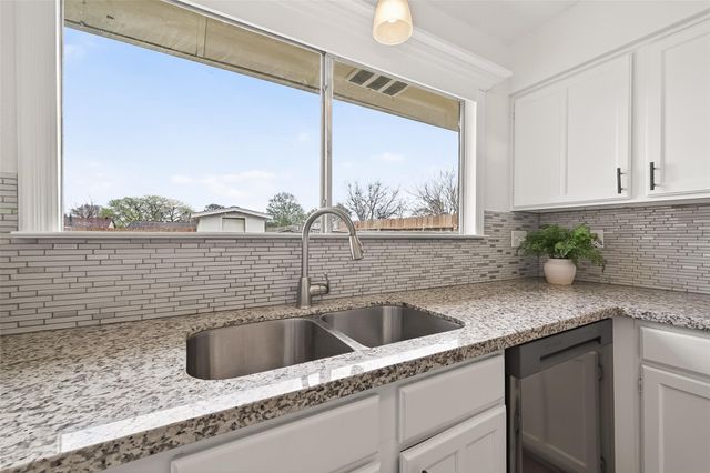 222 Tara Plantation Drive, Richmond, TX 77469