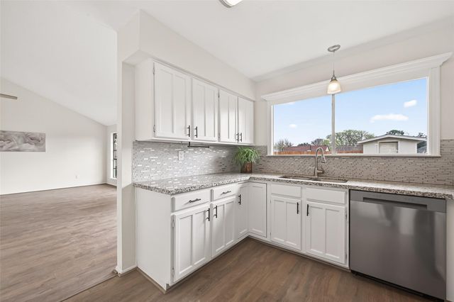 222 Tara Plantation Drive, Richmond, TX 77469