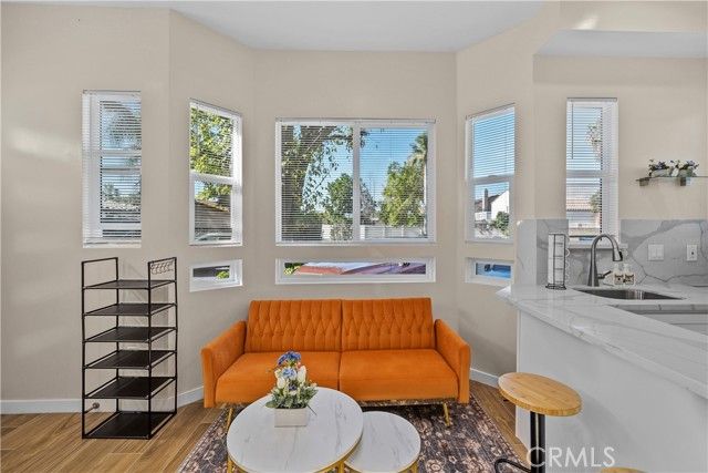 6920 Loma Verde, Canoga Park (los Angeles), CA 91303