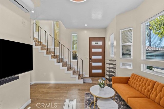 6920 Loma Verde, Canoga Park (los Angeles), CA 91303