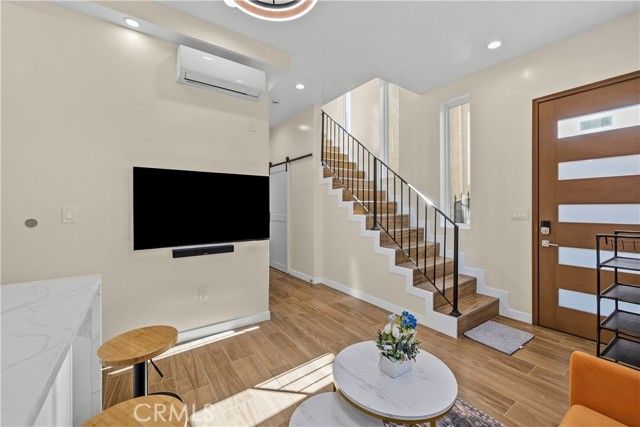 6920 Loma Verde, Canoga Park (los Angeles), CA 91303