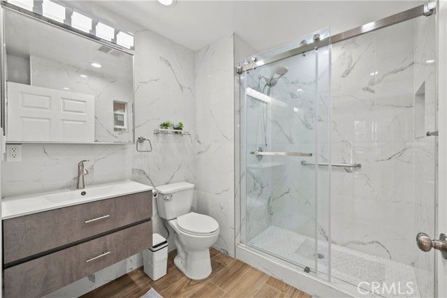 6920 Loma Verde, Canoga Park (los Angeles), CA 91303