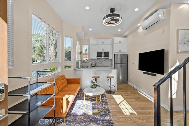 6920 Loma Verde, Canoga Park (los Angeles), CA 91303