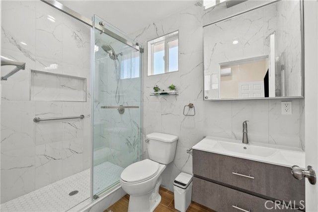 6920 Loma Verde, Canoga Park (los Angeles), CA 91303