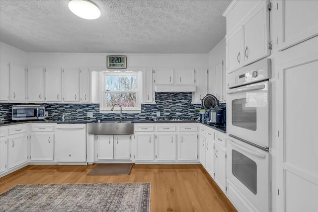 1389 Coconut Ridge Rd, Smithville, TN 37166