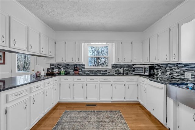 1389 Coconut Ridge Rd, Smithville, TN 37166