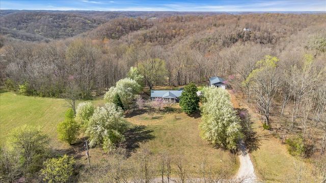 1389 Coconut Ridge Rd, Smithville, TN 37166