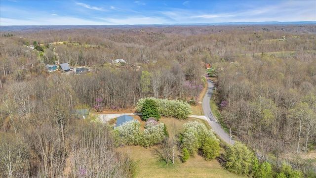 1389 Coconut Ridge Rd, Smithville, TN 37166