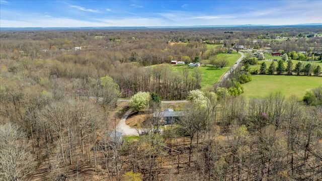 1389 Coconut Ridge Rd, Smithville, TN 37166