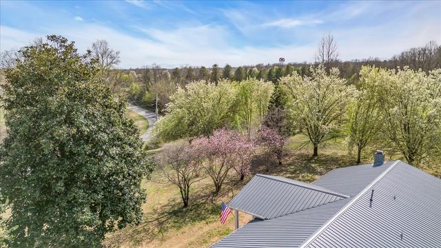 1389 Coconut Ridge Rd, Smithville, TN 37166