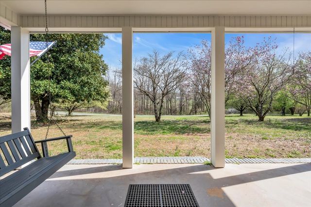 1389 Coconut Ridge Rd, Smithville, TN 37166